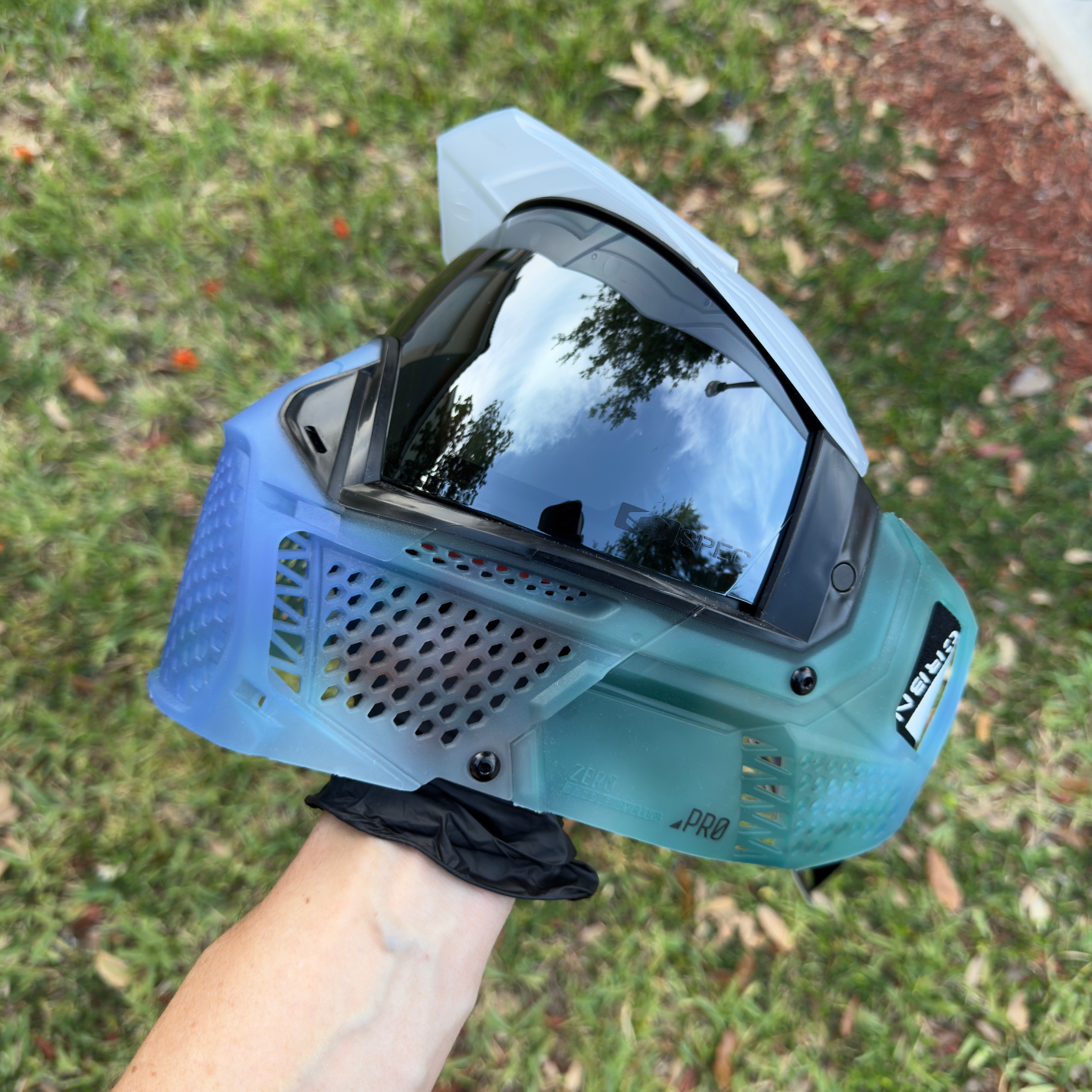 CLOWN DYED CRBN PRO CLEAR LESS COVERAGE